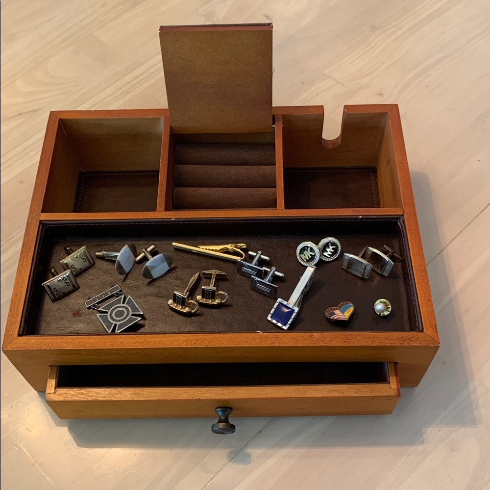 Men’s Wood & Leather Valet Dresser Nightstand Organizer Everyday Essentials
